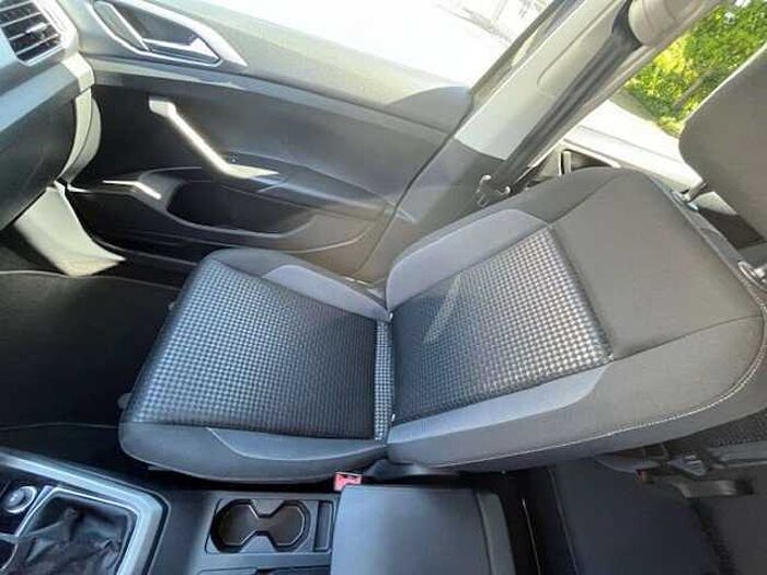 Volkswagen T-Cross Active