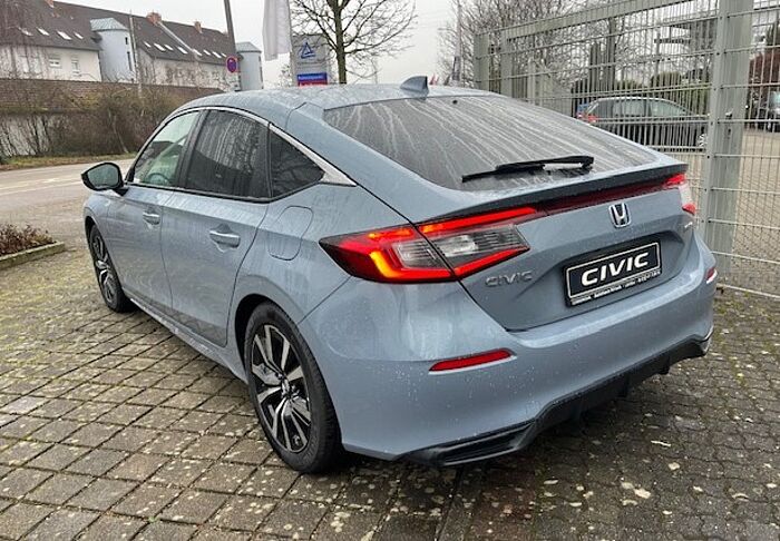 Honda Civic e: HEV Elegance