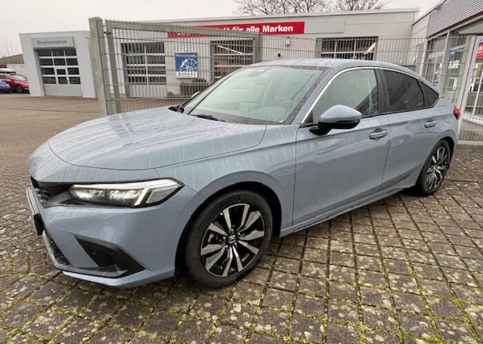 Honda Civic e: HEV Elegance